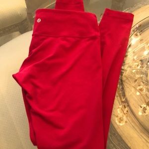 LULULEMON WUNDER UNDER RED LEGGINGS SZ 8 LOW RISE 28” INSEAM